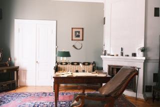 Bureau debout : avantages, modèles et conseils d'utilisation