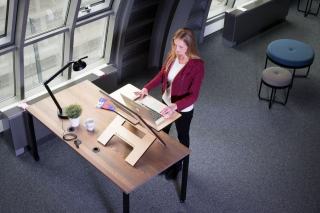 Bureau debout : avantages, modèles et conseils d'utilisation