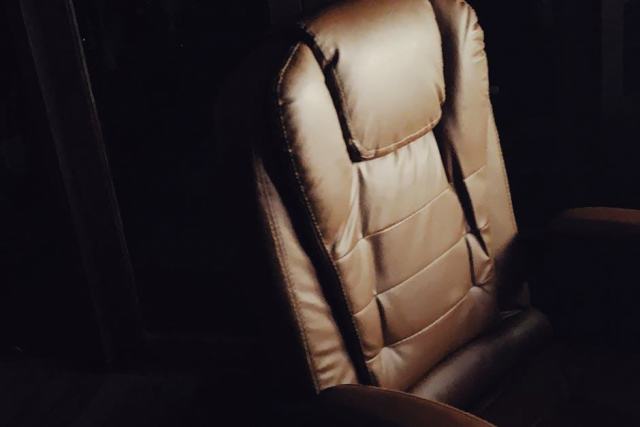 Steelcase Leap V2 : avis et comparaison avec le Herman Miller Aeron